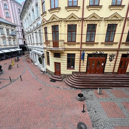 Апартаменти В Самому Центрі Львова В Проїзді Крива Липа Exteriör bild